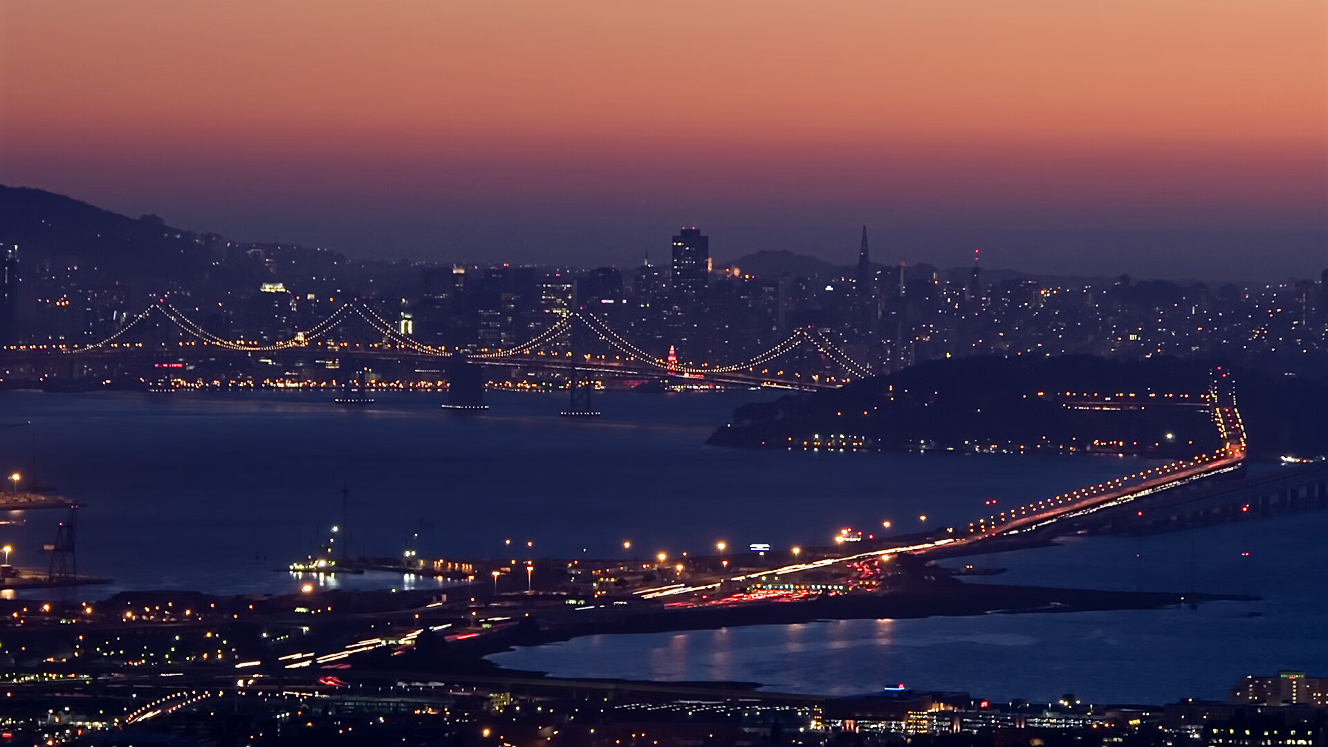 “顶级对决：豪门球队的巅峰交锋”，顶级豪门足球俱乐部