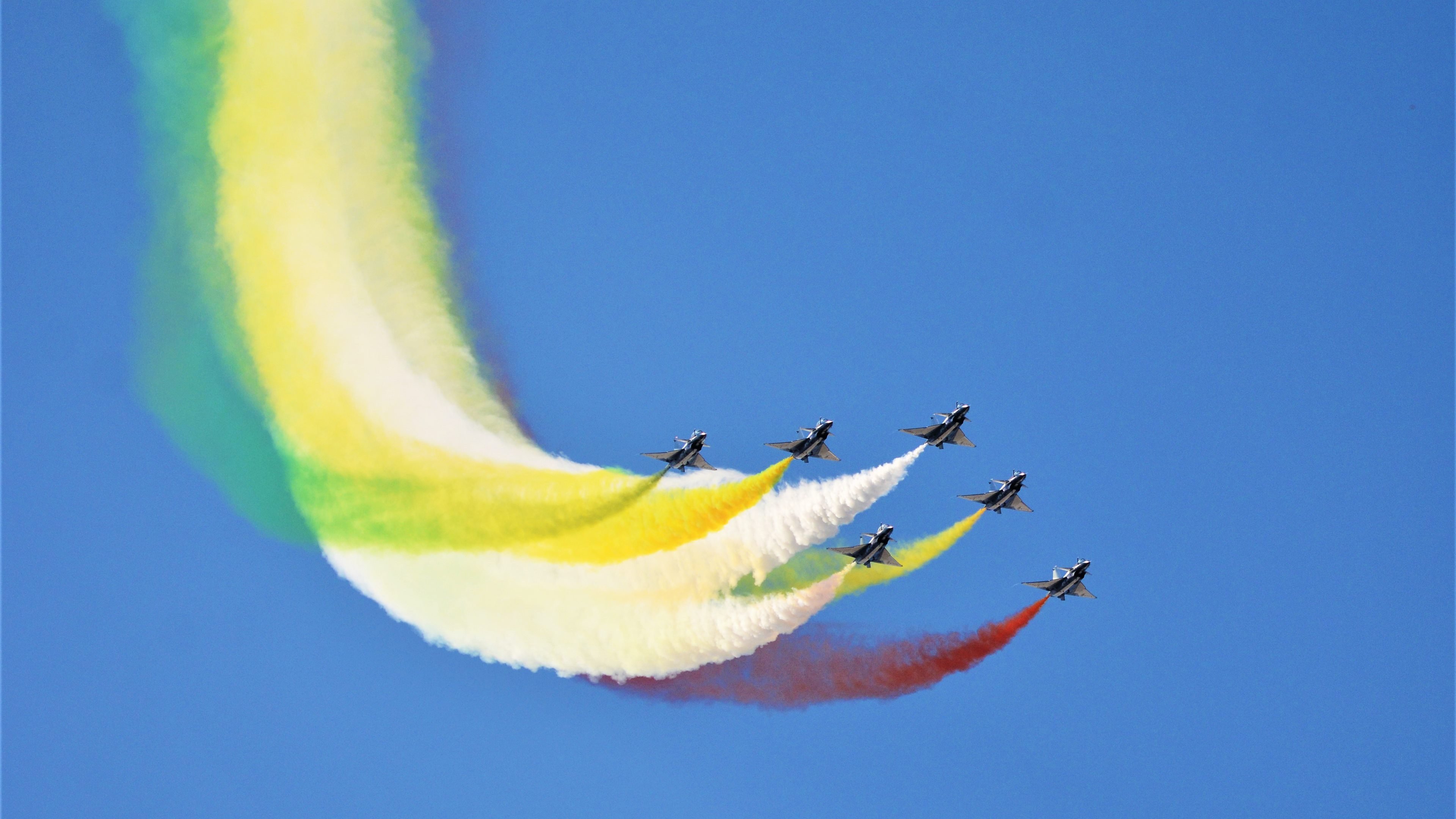 开云入口-星空夜跑，感受宁静中的运动魅力，星空下跑步图片